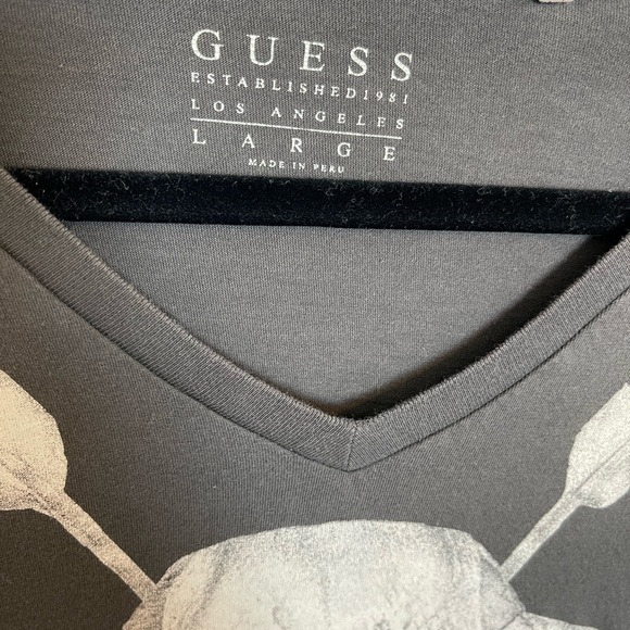 Guess Tee - Picture 2 of 3